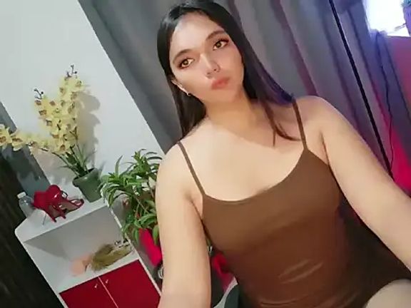Nikki_Karishma