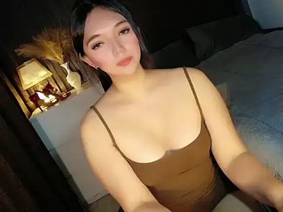 Nikki_Karishma