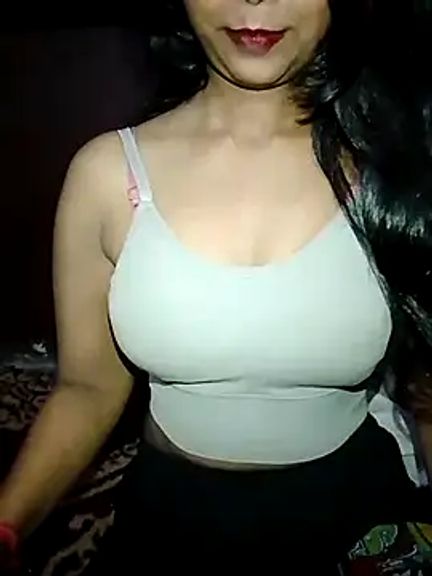 Ayesha_Khan1