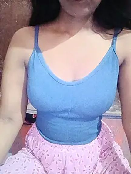 Ayesha_Khan1