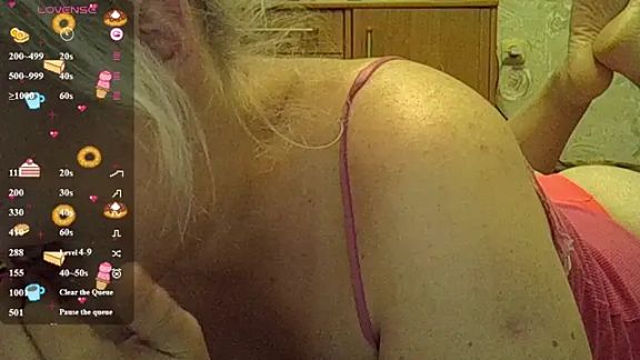 CurvyWild_Lady30