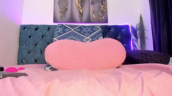 Roxanna_0