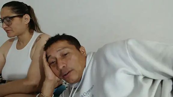 pareja_latina2214