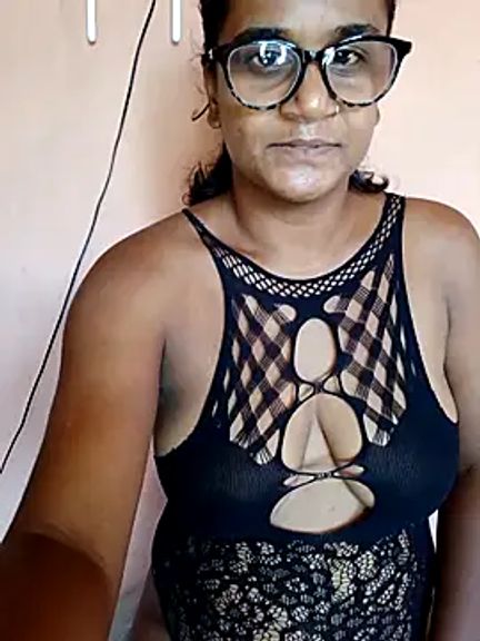 indianstrawberrylips4u