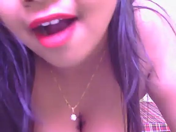 Bold-latinaa