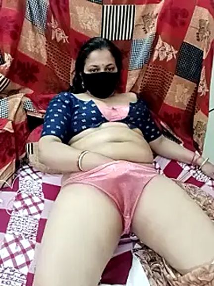 Desi_Heat_Couple