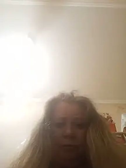 KiraStanton