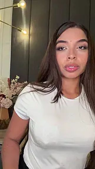 AnnyVega__