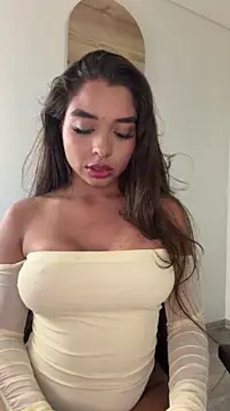AnnyVega__