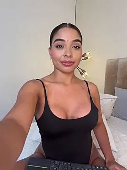 AnnyVega__