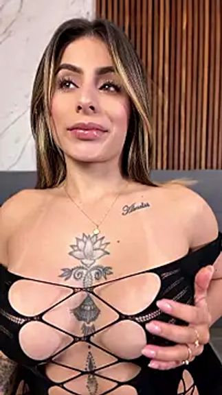 Amara_Velvet_