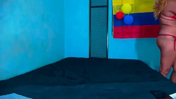 Hornyshow1