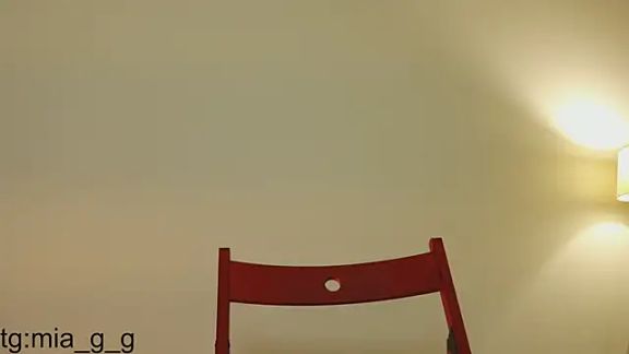 Mia_Mia_M
