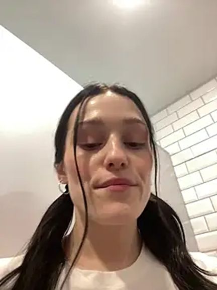 Mia_Mia_M