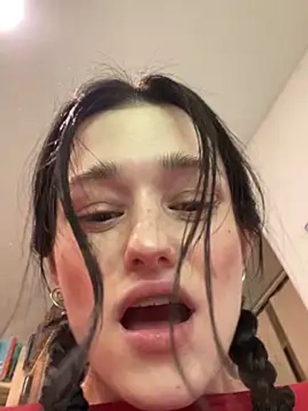 Mia_Mia_M
