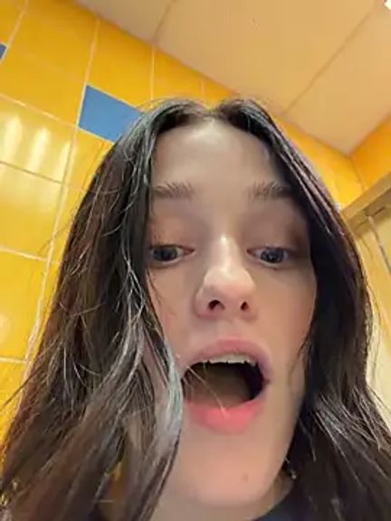 Mia_Mia_M