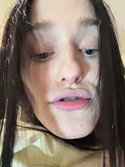 Mia_Mia_M