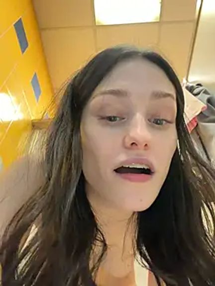Mia_Mia_M