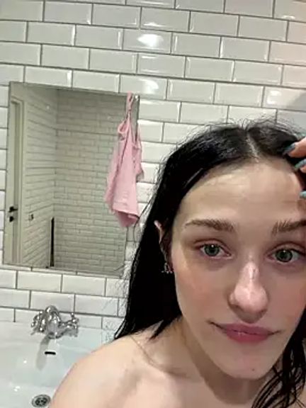 Mia_Mia_M