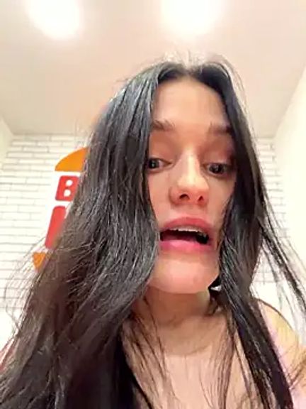 Mia_Mia_M
