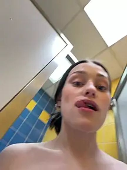 Mia_Mia_M
