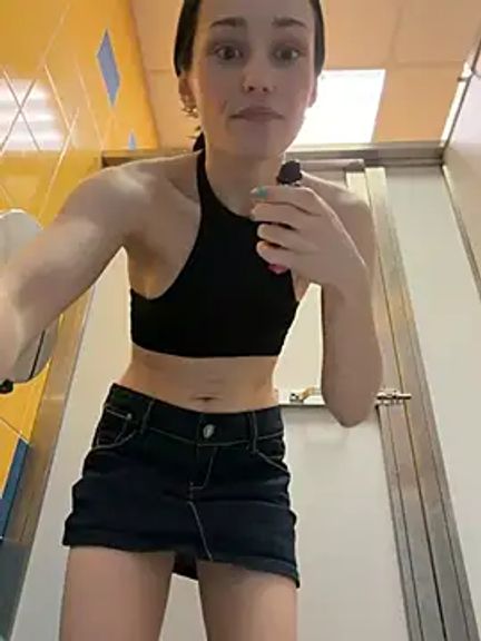 Mia_Mia_M