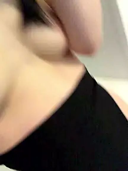 Mia_Mia_M
