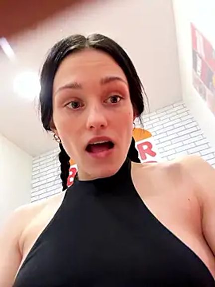 Mia_Mia_M
