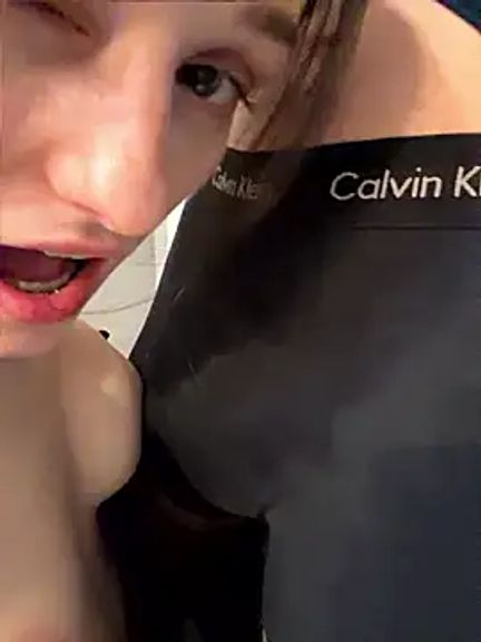 Mia_Mia_M