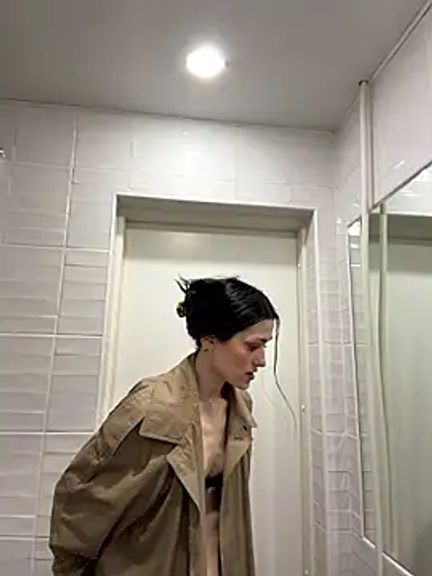 Mia_Mia_M