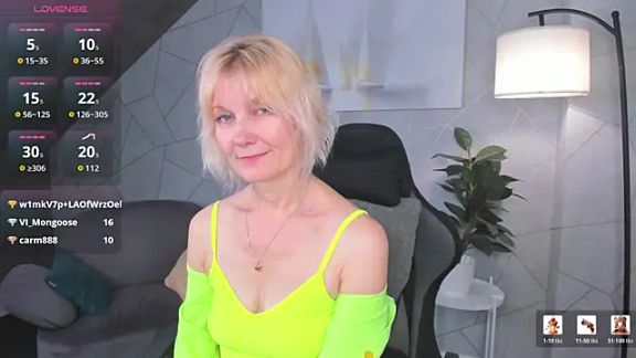 Julie_Lucas