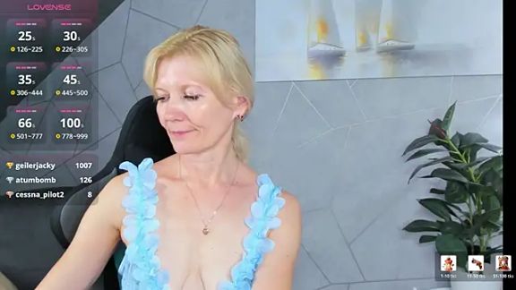 Julie_Lucas