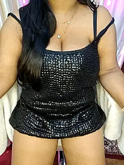 Curvy_Pooja