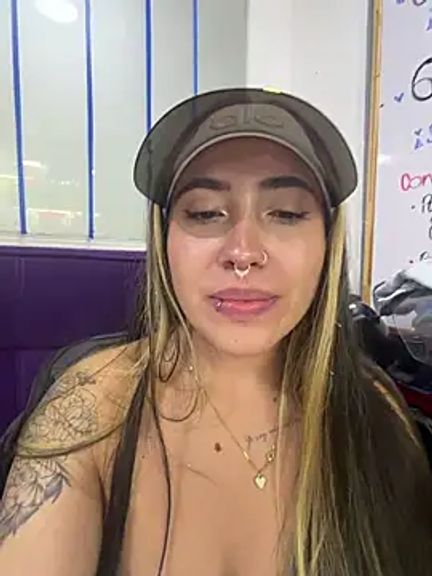 ManuelaVeeleez