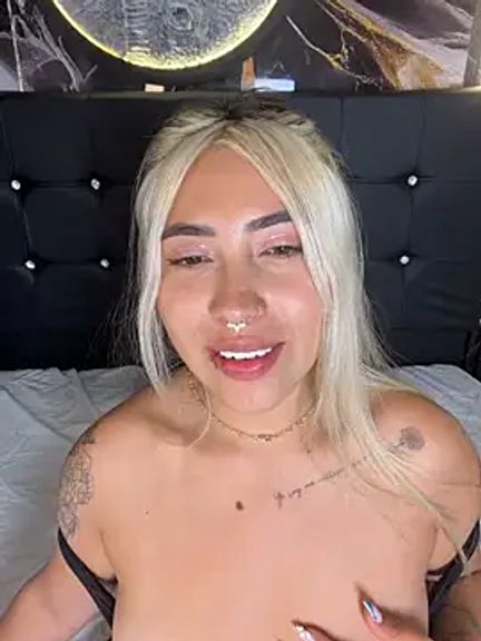 ManuelaVeeleez