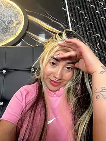 ManuelaVeeleez