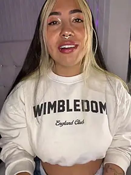 ManuelaVeeleez