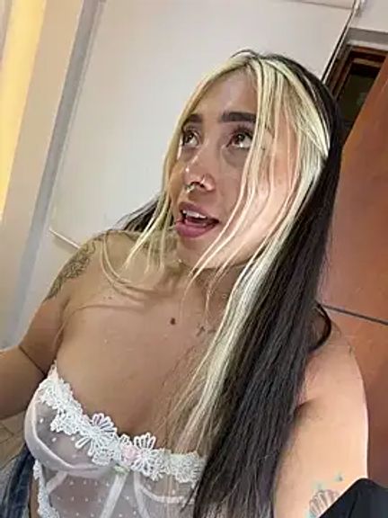 ManuelaVeeleez