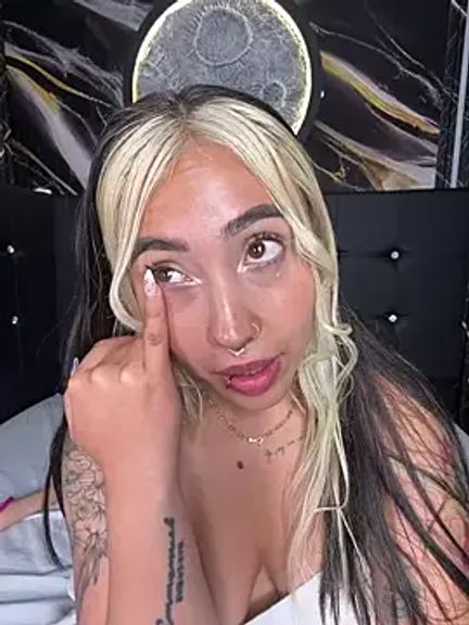 ManuelaVeeleez