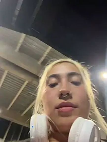 ManuelaVeeleez