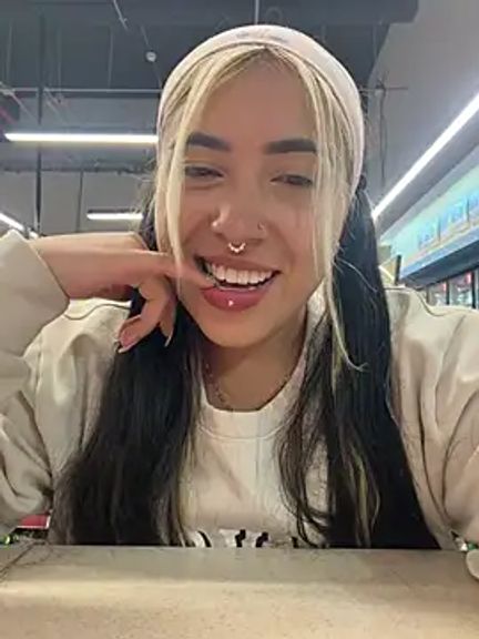 ManuelaVeeleez