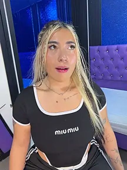 ManuelaVeeleez