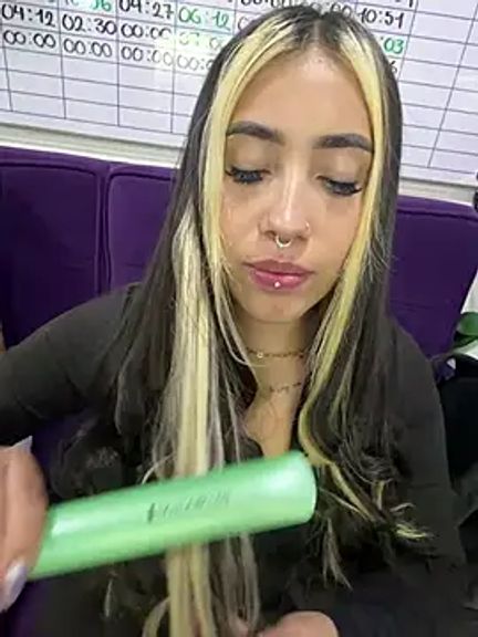 ManuelaVeeleez