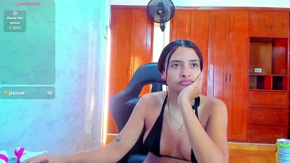 lizzie_skinny