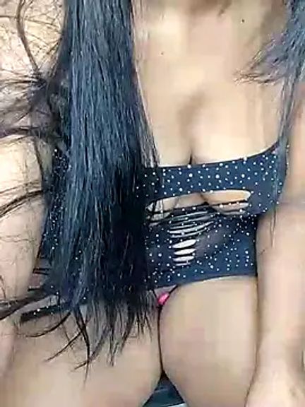 NeydeHotWife