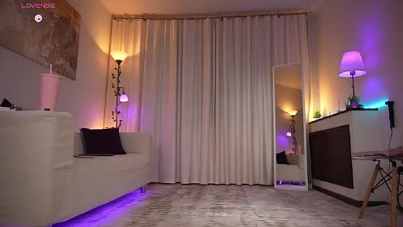 Amely_Young