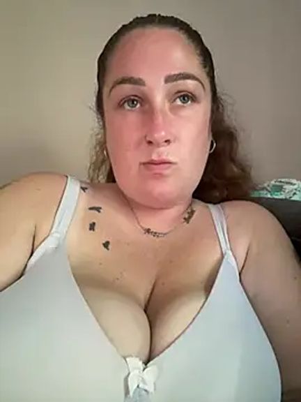 CurvyCatx