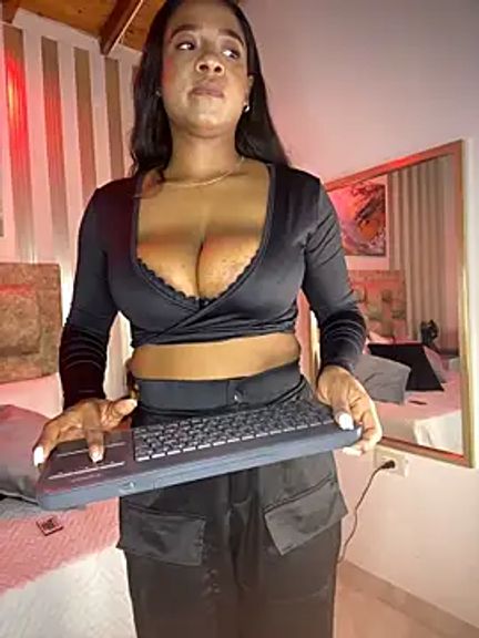 amara_queen_