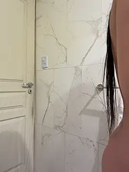 MiaFoxie_