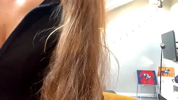 Kissme_Kira